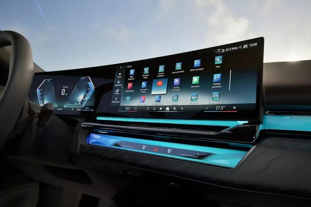 BMW 5 Series thumbnail 8