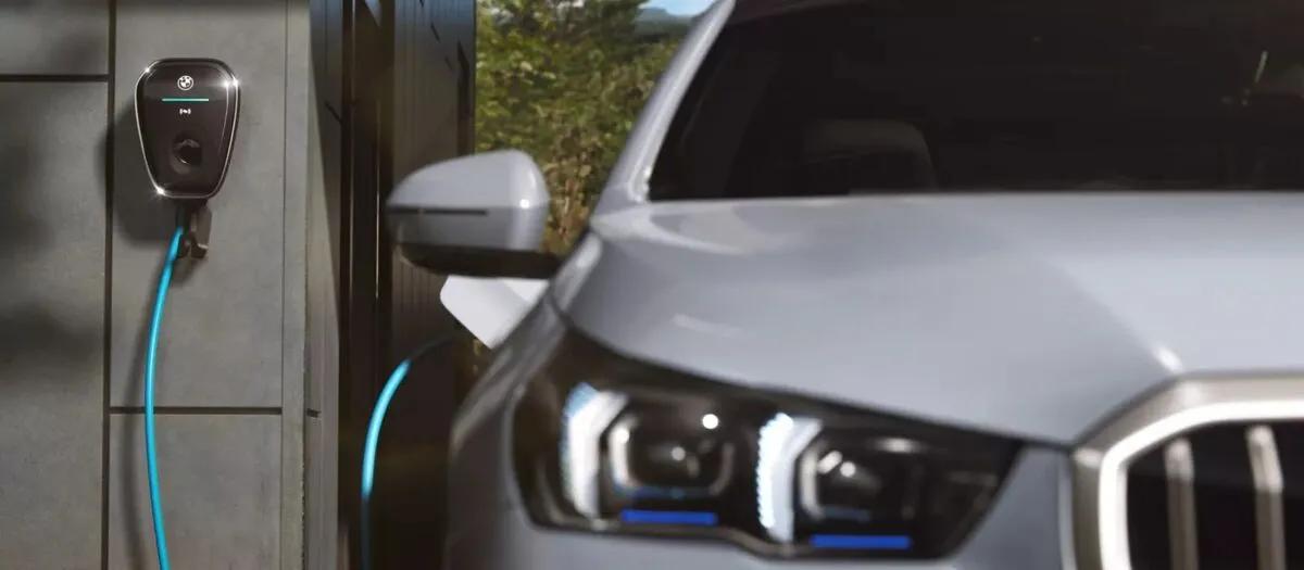 BMW 5 Series thumbnail 9