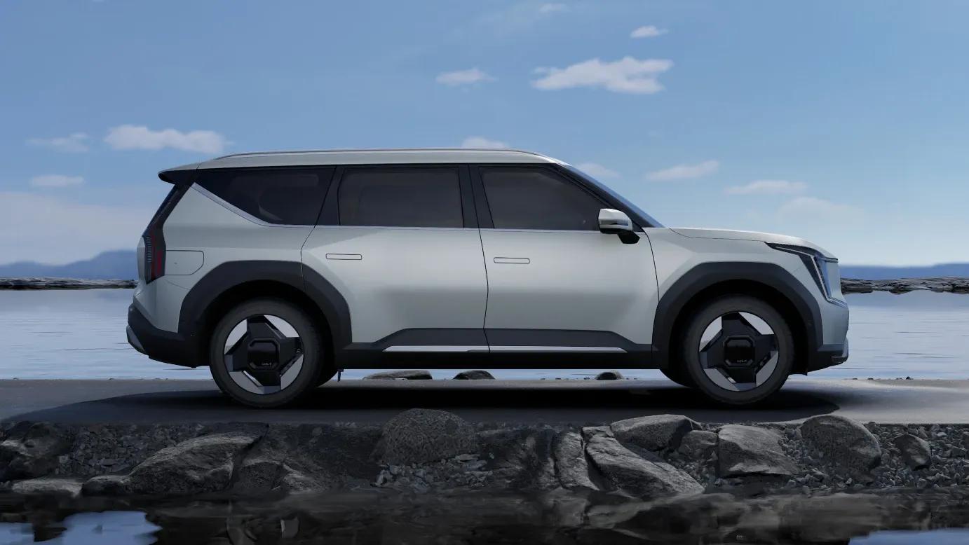 Kia EV9 thumbnail 2