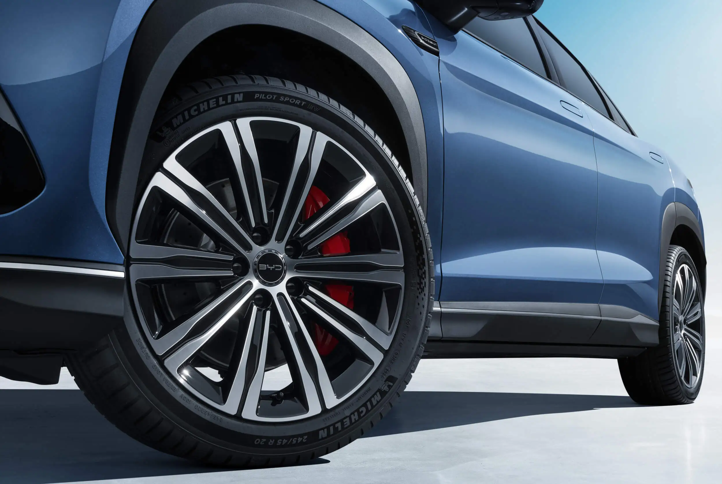 Byd Sealion 7 - Image 2